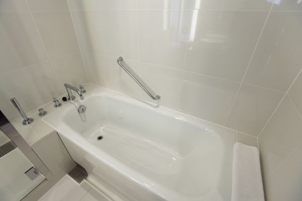 Cost of Bathtub Repair in Ocean City